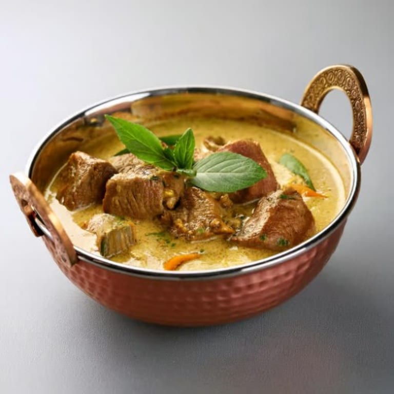 Delicious Curry Creations: Indian Cuisine Favorites