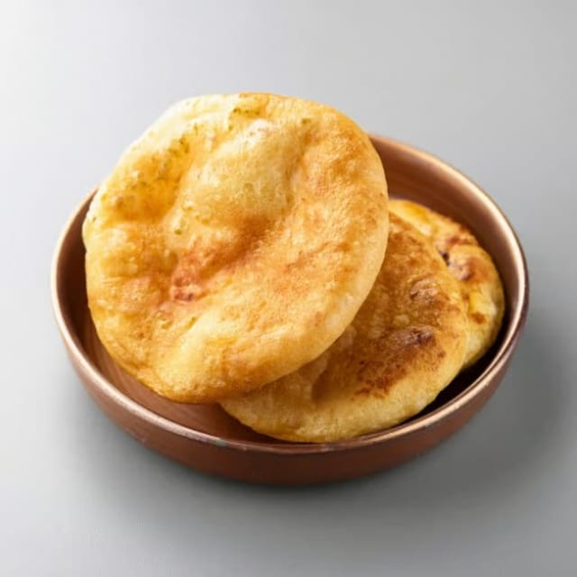 Bhatura (2 Pcs).